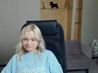 AlodiaBucker's Live Sex Cam Show