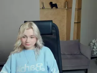 AlodiaBucker's Live Sex Cam Show