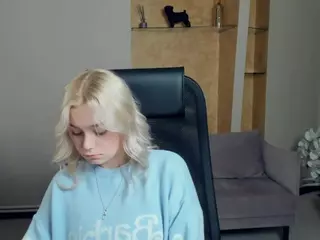AlodiaBucker's Live Sex Cam Show