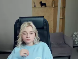 AlodiaBucker's Live Sex Cam Show