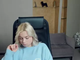 AlodiaBucker's Live Sex Cam Show
