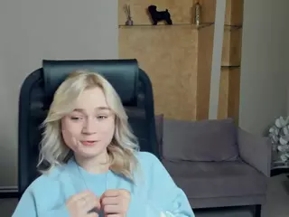 AlodiaBucker's Live Sex Cam Show