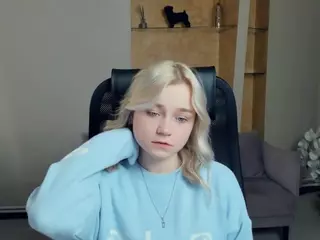 AlodiaBucker's Live Sex Cam Show