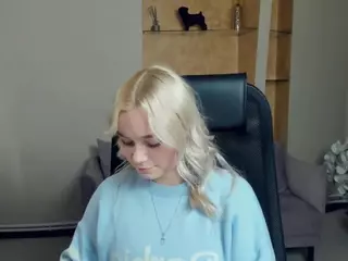 AlodiaBucker's Live Sex Cam Show