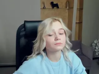 AlodiaBucker's Live Sex Cam Show