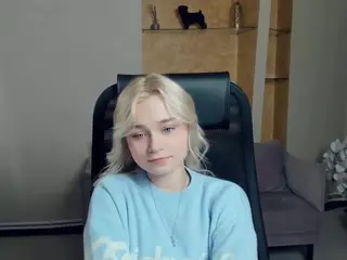 AlodiaBucker's Live Sex Cam Show