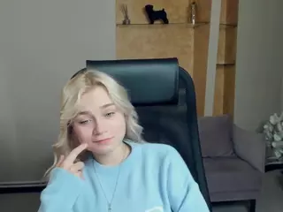 AlodiaBucker's Live Sex Cam Show