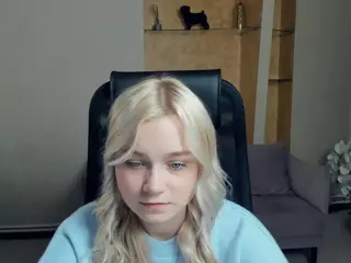 AlodiaBucker's Live Sex Cam Show