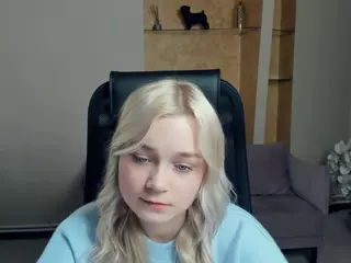 AlodiaBucker's Live Sex Cam Show
