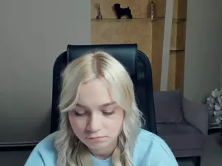 AlodiaBucker's Live Sex Cam Show