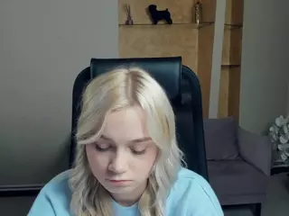 AlodiaBucker's Live Sex Cam Show