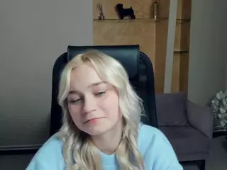 AlodiaBucker's Live Sex Cam Show