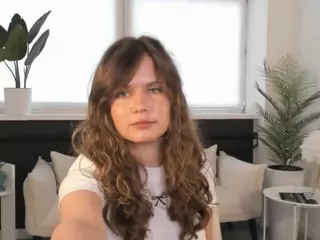LynetDecoursey's Live Sex Cam Show