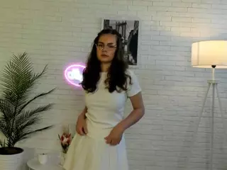 LynetDecoursey's Live Sex Cam Show