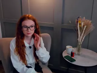 MaeEdman's Live Sex Cam Show