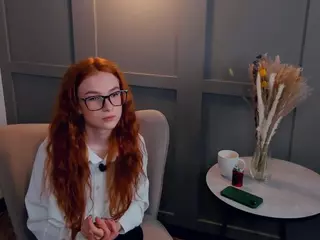 MaeEdman's Live Sex Cam Show