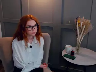 MaeEdman's Live Sex Cam Show
