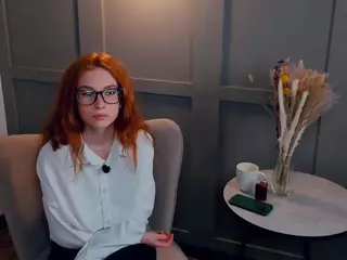 MaeEdman's Live Sex Cam Show