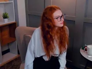 MaeEdman's Live Sex Cam Show