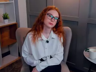 MaeEdman's Live Sex Cam Show