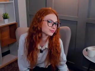 MaeEdman's Live Sex Cam Show