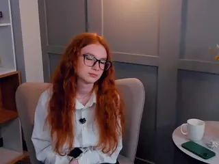 MaeEdman's Live Sex Cam Show