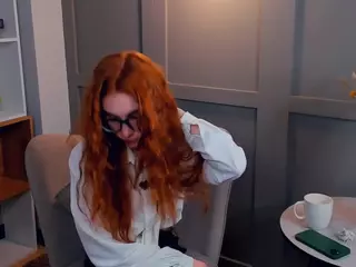 MaeEdman's Live Sex Cam Show