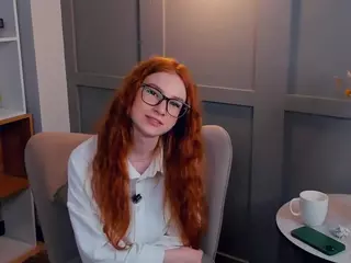 MaeEdman's Live Sex Cam Show