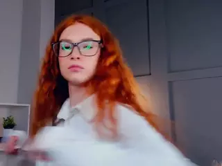 MaeEdman's Live Sex Cam Show
