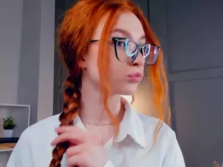 MaeEdman's Live Sex Cam Show