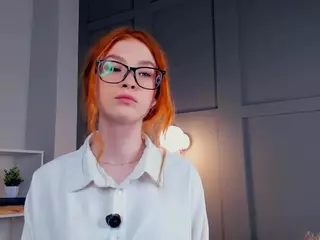 MaeEdman's Live Sex Cam Show