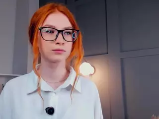MaeEdman's Live Sex Cam Show