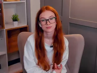 MaeEdman's Live Sex Cam Show