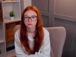 MaeEdman's Live Sex Cam Show