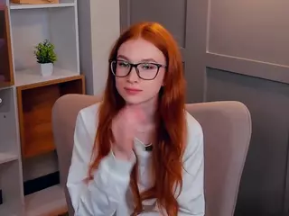 MaeEdman's Live Sex Cam Show