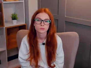 MaeEdman's Live Sex Cam Show