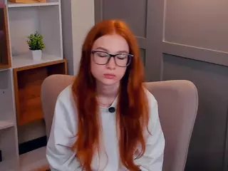 MaeEdman's Live Sex Cam Show