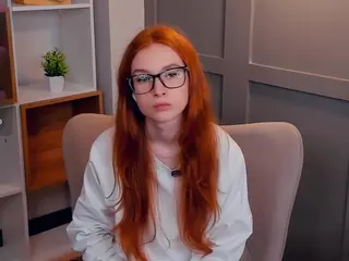 MaeEdman's Live Sex Cam Show