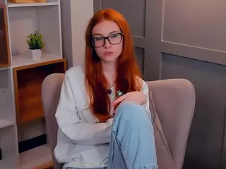 MaeEdman's Live Sex Cam Show