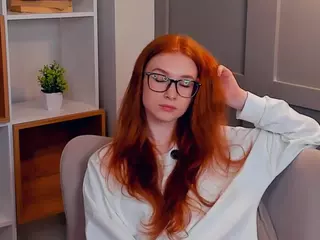 MaeEdman's Live Sex Cam Show