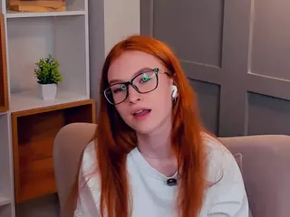MaeEdman's Live Sex Cam Show