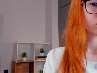 MaeEdman's Live Sex Cam Show