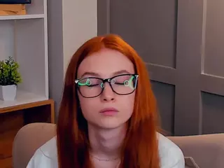 MaeEdman's Live Sex Cam Show