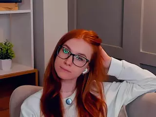MaeEdman's Live Sex Cam Show