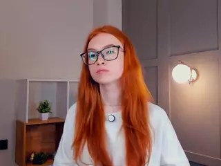 MaeEdman's Live Sex Cam Show