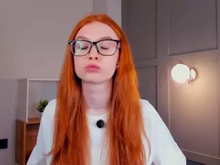 MaeEdman's Live Sex Cam Show