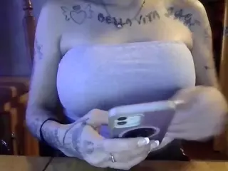 tattedgrlnextdoor's Live Sex Cam Show