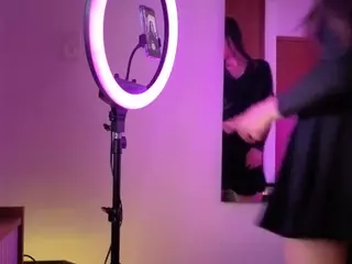 Evelynhorny's Live Sex Cam Show