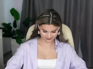 JulianaHearing's Live Sex Cam Show