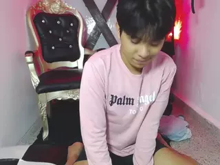 leandro-jr-10's Live Sex Cam Show